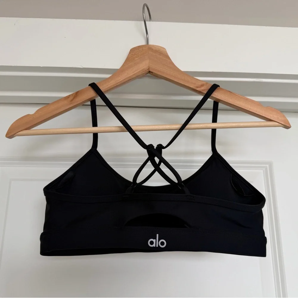 Alo Yoga Airlift Intrigue Bra Black Medium Support Scoop Neck Strappy Back Small